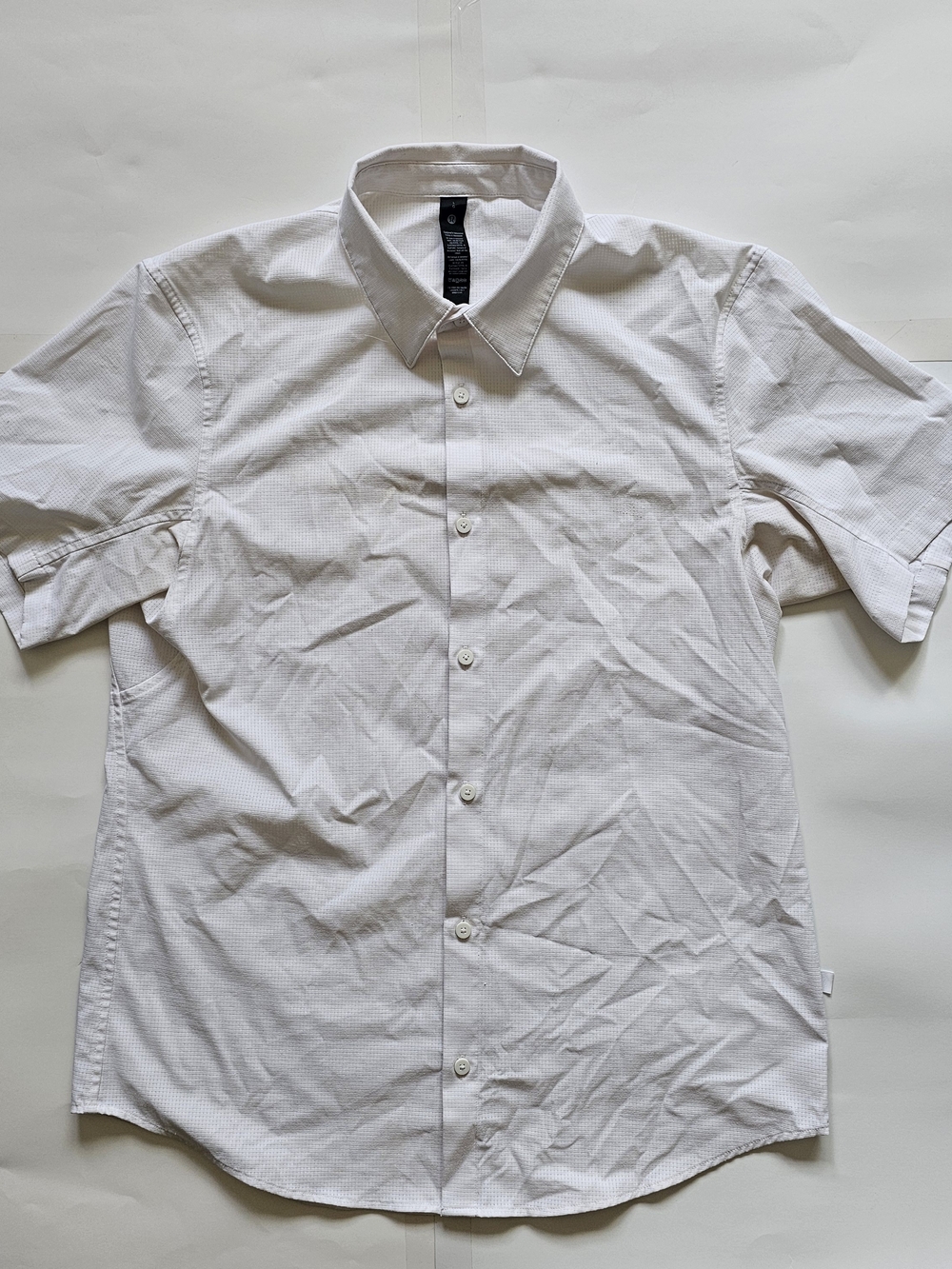 lululemon athletica White Short-Sleeve Button-Down Shirt